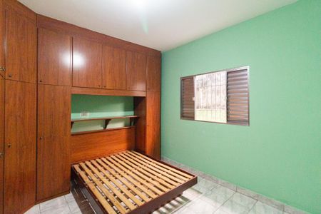 Quarto de casa para alugar com 1 quarto, 62m² em Parque Santa Teresa, Carapicuíba
