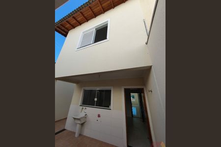 Casa à venda com 3 quartos, 200m² em Jardim Virginia Bianca, São Paulo