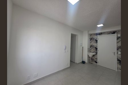 Apartamento para alugar com 33m², 2 quartos e sem vaga Apartamento para alugar com 33m², 2 quartos e sem vagaSala