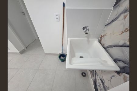 Apartamento para alugar com 33m², 2 quartos e sem vaga Apartamento para alugar com 33m², 2 quartos e sem vagaÁrea de Serviço