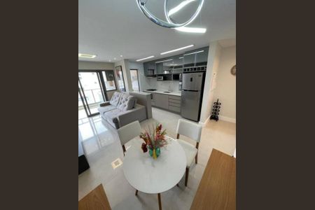 Apartamento à venda com 71m², 2 quartos e 1 vaga Apartamento à venda com 71m², 2 quartos e 1 vagaFoto 01