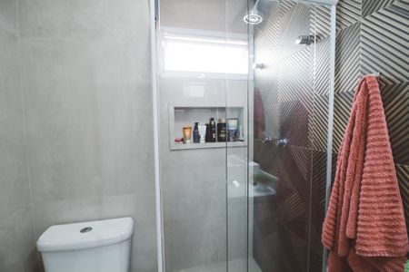 Apartamento à venda com 98m², 3 quartos e 2 vagas Apartamento à venda com 98m², 3 quartos e 2 vagasBanheiro da Suíte 1