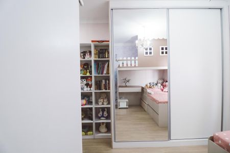 Apartamento à venda com 98m², 3 quartos e 2 vagas Apartamento à venda com 98m², 3 quartos e 2 vagasSuíte 2