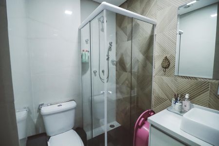 Apartamento à venda com 98m², 3 quartos e 2 vagas Apartamento à venda com 98m², 3 quartos e 2 vagasBanheiro