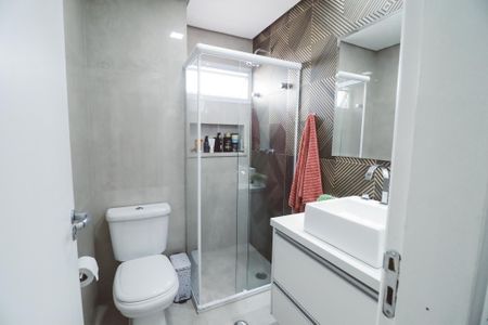 Apartamento à venda com 98m², 3 quartos e 2 vagas Apartamento à venda com 98m², 3 quartos e 2 vagasBanheiro da Suíte 1