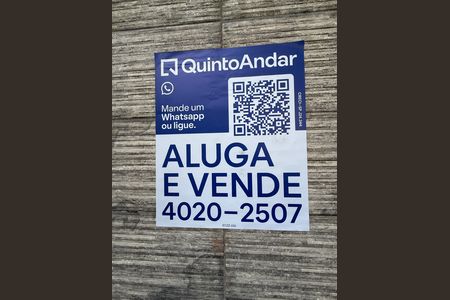 Casa à venda com 296m², 4 quartos e 4 vagas Casa à venda com 296m², 4 quartos e 4 vagasPlaca