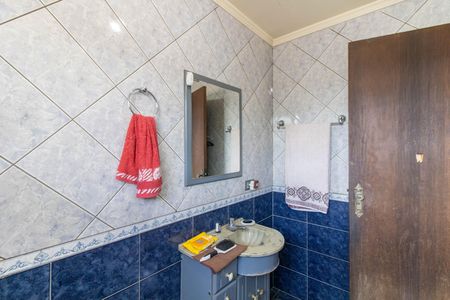 Casa à venda com 296m², 4 quartos e 4 vagas Casa à venda com 296m², 4 quartos e 4 vagasBanheiro