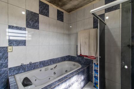 Casa à venda com 296m², 4 quartos e 4 vagas Casa à venda com 296m², 4 quartos e 4 vagasSuíte