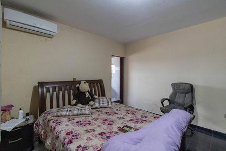 Casa à venda com 296m², 4 quartos e 4 vagas Casa à venda com 296m², 4 quartos e 4 vagasSuíte