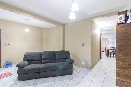 Casa à venda com 296m², 4 quartos e 4 vagas Casa à venda com 296m², 4 quartos e 4 vagasSala