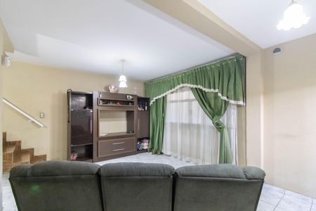 Casa à venda com 296m², 4 quartos e 4 vagas Casa à venda com 296m², 4 quartos e 4 vagasSala