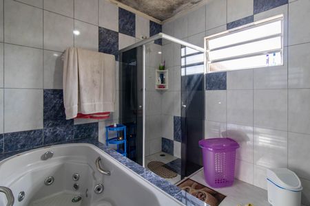 Casa à venda com 296m², 4 quartos e 4 vagas Casa à venda com 296m², 4 quartos e 4 vagasSuíte