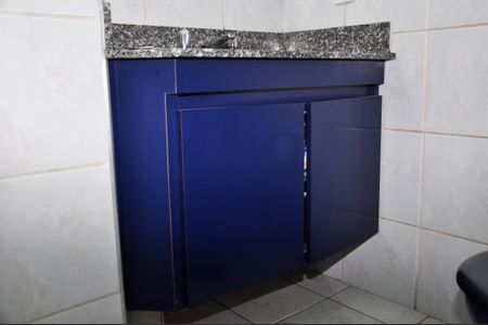 Apartamento à venda com 62m², 2 quartos e 1 vagaDetalhe - Banheiro Social