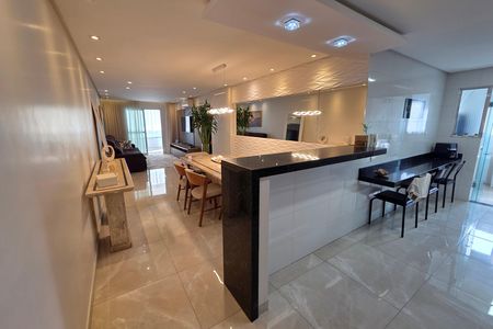 Sala de apartamento para alugar com 3 quartos, 120m² em Canto do Forte, Praia Grande