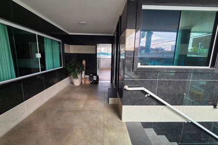 Apartamento para alugar com 120m², 3 quartos e 2 vagas Apartamento para alugar com 120m², 3 quartos e 2 vagasFachada e portaria