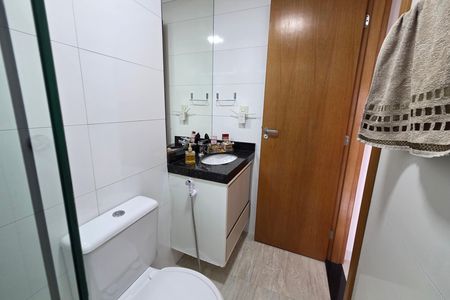 Apartamento para alugar com 120m², 3 quartos e 2 vagas Apartamento para alugar com 120m², 3 quartos e 2 vagasBanheiro