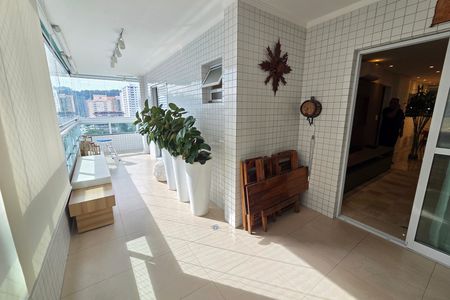 Apartamento para alugar com 120m², 3 quartos e 2 vagas Apartamento para alugar com 120m², 3 quartos e 2 vagasVaranda
