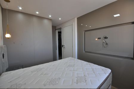 Quarto Suíte de apartamento para alugar com 2 quartos, 73m² em Vila Isolina Mazzei, São Paulo