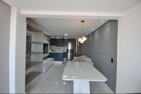 Sala de apartamento para alugar com 2 quartos, 73m² em Vila Isolina Mazzei, São Paulo