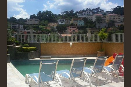 Casa à venda com 450m², 3 quartos e 4 vagas