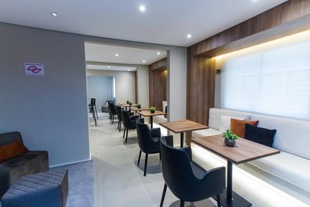 Apartamento para alugar com 31m², 1 quarto e sem vaga Apartamento para alugar com 31m², 1 quarto e sem vagaÁrea comum - Salão de festas