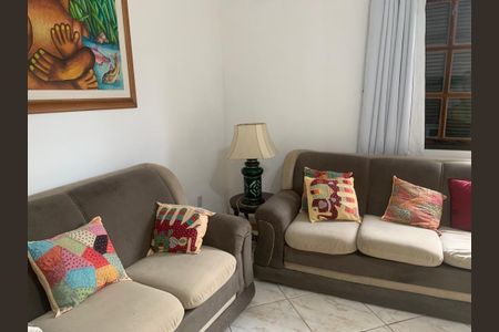 Casa à venda com 3 quartos, 185m² em Várzea das Moças, Niterói