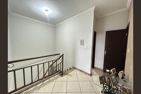 Casa à venda com 218m², 3 quartos e 3 vagas