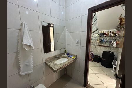 Casa à venda com 218m², 3 quartos e 3 vagas