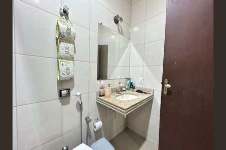 Casa à venda com 218m², 3 quartos e 3 vagas