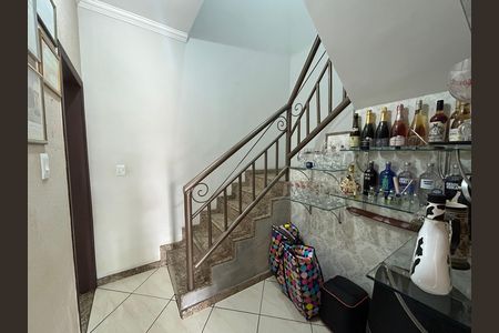 Casa à venda com 218m², 3 quartos e 3 vagas