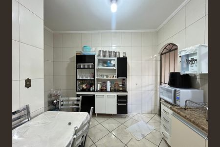Casa à venda com 218m², 3 quartos e 3 vagas