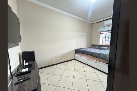 Casa à venda com 218m², 3 quartos e 3 vagas