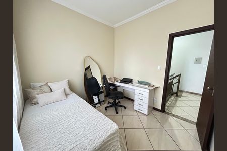 Casa à venda com 218m², 3 quartos e 3 vagas