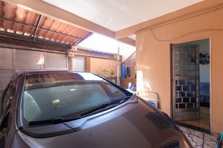Casa à venda com 200m², 3 quartos e 1 vaga Casa à venda com 200m², 3 quartos e 1 vagaGaragem