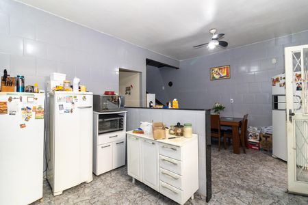 Casa à venda com 200m², 3 quartos e 1 vaga Casa à venda com 200m², 3 quartos e 1 vagaCozinha