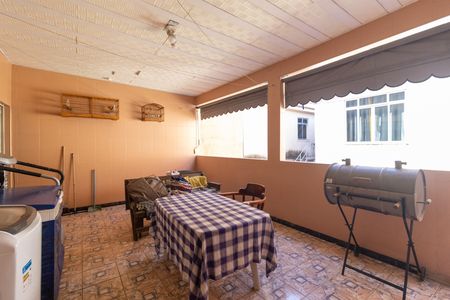 Casa à venda com 200m², 3 quartos e 1 vaga Casa à venda com 200m², 3 quartos e 1 vagaÁrea de Serviço