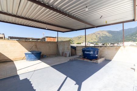 Casa à venda com 200m², 3 quartos e 1 vaga Casa à venda com 200m², 3 quartos e 1 vagaTerraço