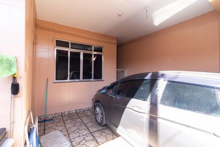 Casa à venda com 200m², 3 quartos e 1 vaga Casa à venda com 200m², 3 quartos e 1 vagaGaragem