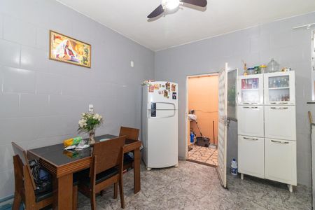 Casa à venda com 200m², 3 quartos e 1 vaga Casa à venda com 200m², 3 quartos e 1 vagaCopa