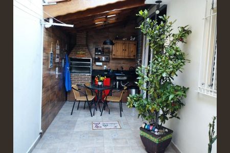 Casa à venda com 207m², 2 quartos e 1 vaga