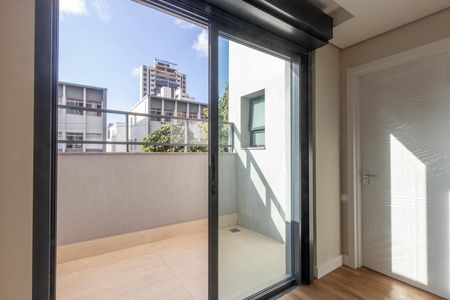 Apartamento à venda com 147m², 3 quartos e 2 vagas Apartamento à venda com 147m², 3 quartos e 2 vagasQuarto 1