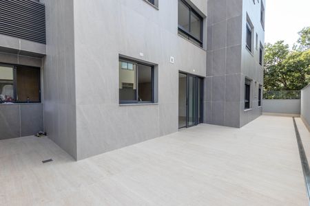 Apartamento à venda com 147m², 3 quartos e 2 vagas Apartamento à venda com 147m², 3 quartos e 2 vagasTerraço