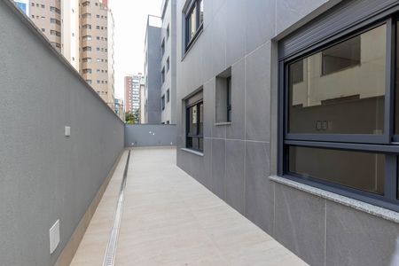 Apartamento à venda com 147m², 3 quartos e 2 vagas Apartamento à venda com 147m², 3 quartos e 2 vagasTerraço