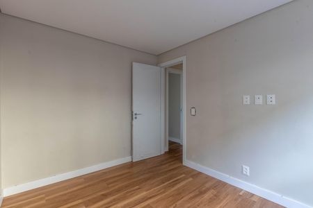 Apartamento à venda com 147m², 3 quartos e 2 vagas Apartamento à venda com 147m², 3 quartos e 2 vagasQuarto 3