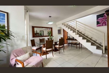 Apartamento à venda com 180m², 5 quartos e 4 vagas