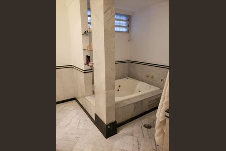Apartamento à venda com 170m², 3 quartos e 1 vaga
