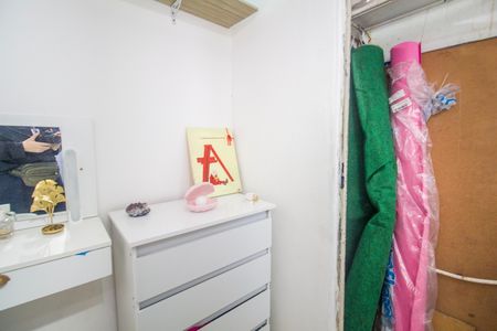 Casa à venda com 70m², 3 quartos e 2 vagasSuíte