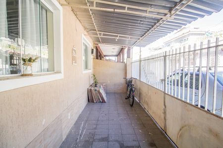 Casa à venda com 70m², 3 quartos e 2 vagasÁrea externa