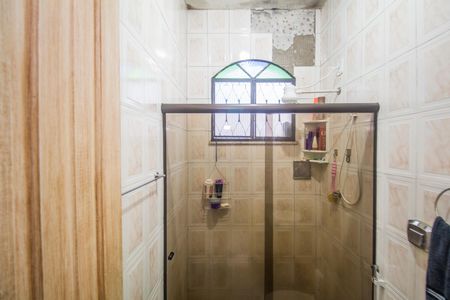 Casa à venda com 70m², 3 quartos e 2 vagasBanheiro