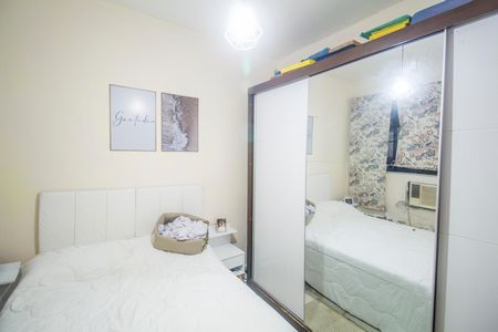 Casa à venda com 70m², 3 quartos e 2 vagasQuarto 2